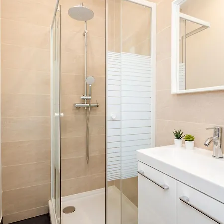 Merveil - Family - Opera - Caumartin I * パリ